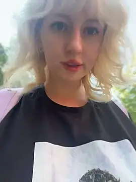 غرفة دردشة RonnieKiss المباشرة
