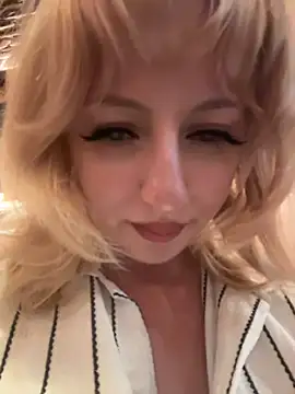 RonnieKiss – live chatrum