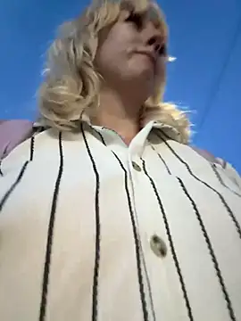RonnieKiss Live Chatrum