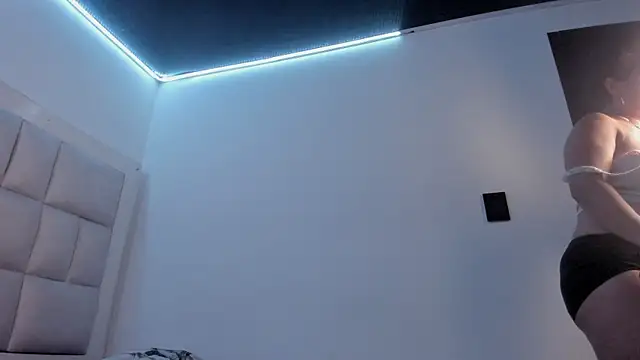 Chat soba uživo modela peyton__wat