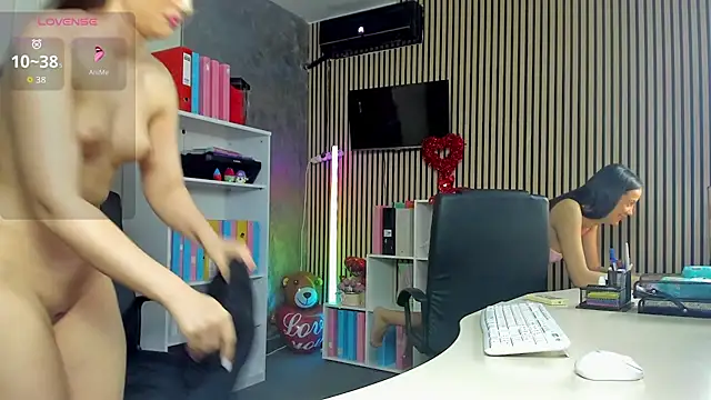 Sala de chat en directo de OfficeGirls