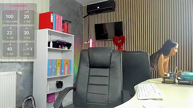 חדר צ'אט בשידור חי של OfficeGirls