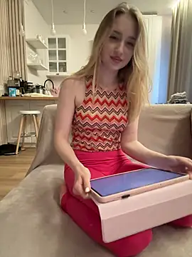AnnaAngelis Adlı Modelin Canlı Sohbet Odası