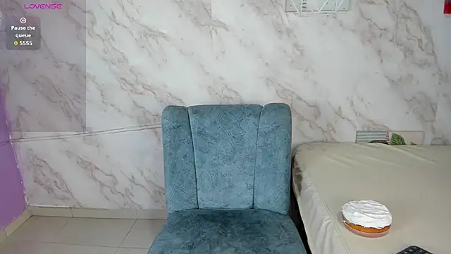 Lauren_smiles live-chat rom