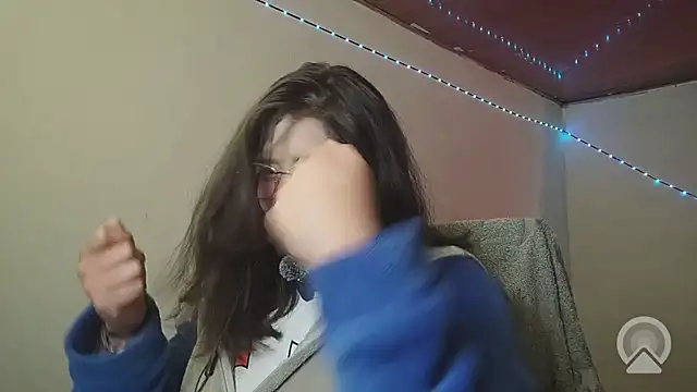 Pao_Ly Adlı Modelin Canlı Sohbet Odası