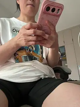 buusoom Adlı Modelin Canlı Sohbet Odası