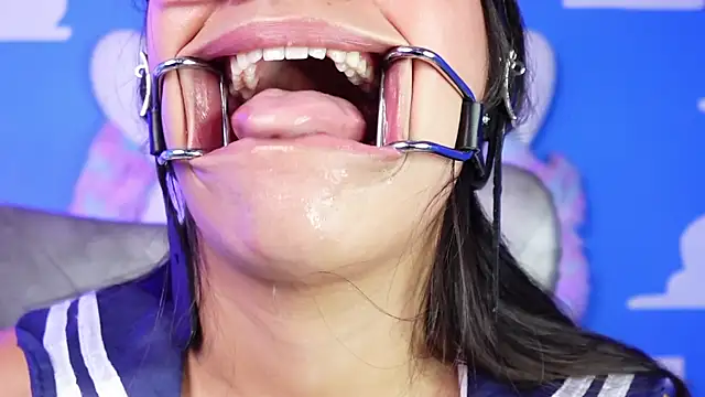 foxy_samy – Naživo chatovacia miestnosť