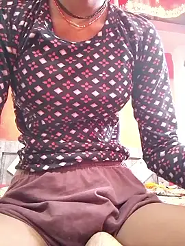 Cuty_kinjal Adlı Modelin Canlı Sohbet Odası