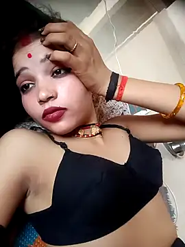 חדר צ'אט בשידור חי של Bhumika_Love143