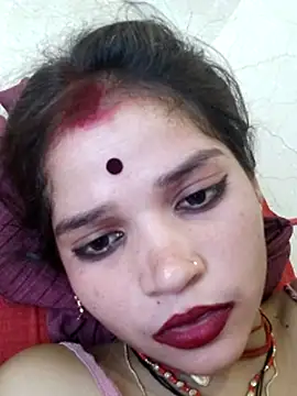 Bhumika_Love143 Adlı Modelin Canlı Sohbet Odası
