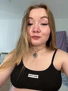 Amalie_Smith – live chatrum