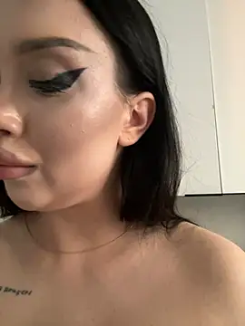 kiss_Lissa Adlı Modelin Canlı Sohbet Odası