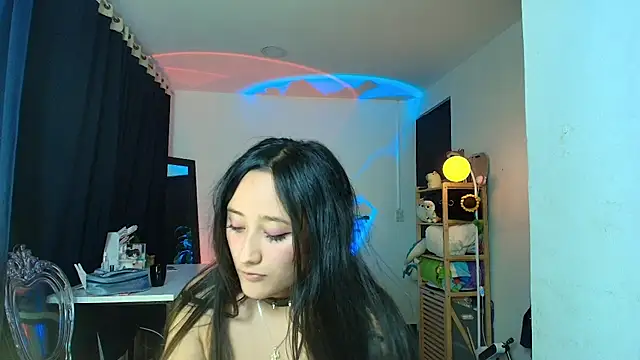 Sala de chat en directo de Hinata_21_