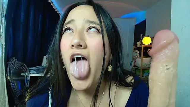 Hinata_21_ – Naživo chatovacia miestnosť