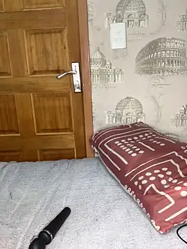 Chat soba uživo modela Bellabootie
