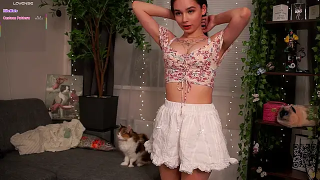 Chat soba uživo modela LunaraRada