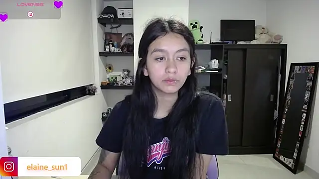 elaine_sun1 Adlı Modelin Canlı Sohbet Odası