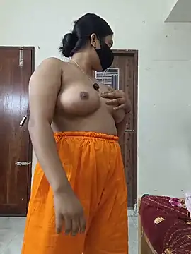 Queen_Priya_Thakurn Live chat-huone