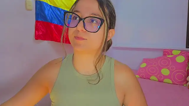 חדר צ'אט בשידור חי של katiaa_lovv