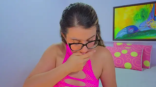 Sala de chat en directo de katiaa_lovv