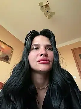 Alina_XXXX_ – Naživo chatovacia miestnosť