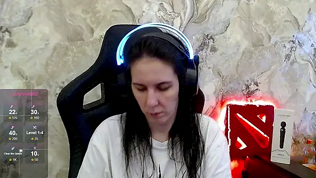 Irwi_Tomboy Adlı Modelin Canlı Sohbet Odası