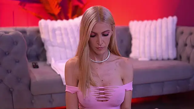 Živá chatovací místnost EllaBlake