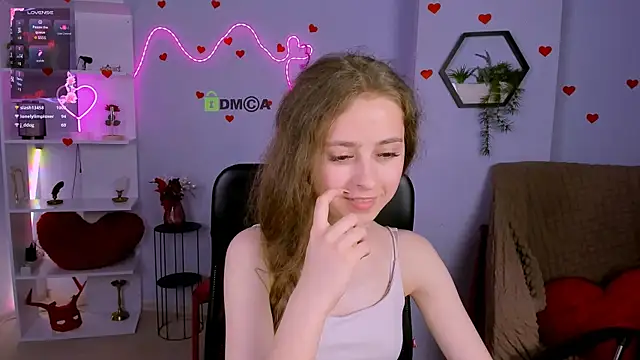 rebecca_smile Adlı Modelin Canlı Sohbet Odası