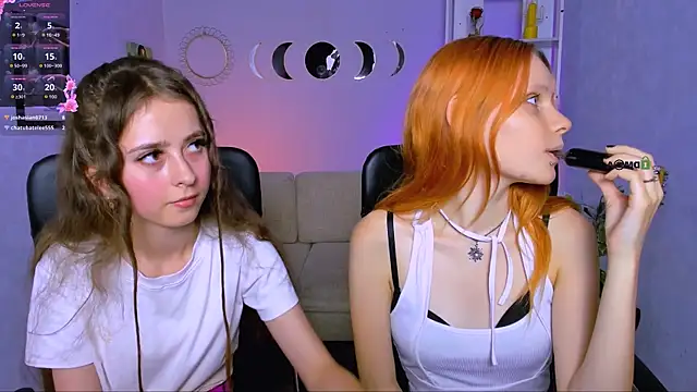 rebecca_smile's Live Chat Room