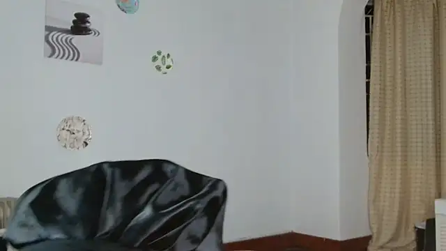 ConnieSmall24 Cameră chat live