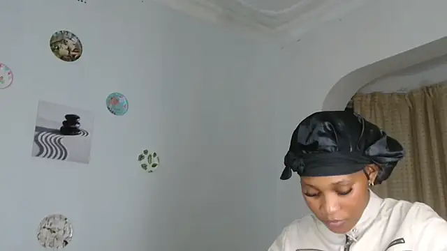 ConnieSmall24 Live Chatraum