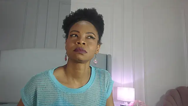 ChantalGarner: онлайн-чат