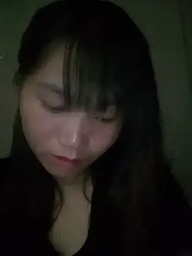 lylaanhmin's Live Chat Room