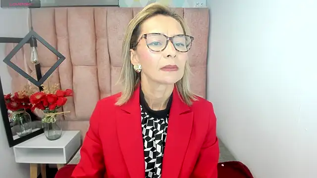 Issa_Milf__ Adlı Modelin Canlı Sohbet Odası