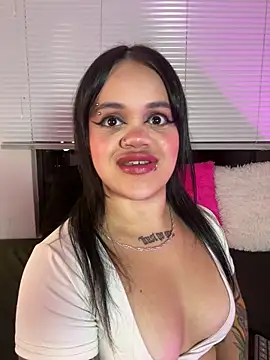 SussyRoxy_ élő chatszobája