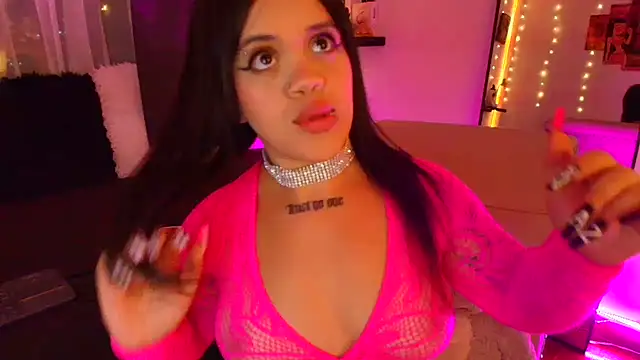 SussyRoxy_'s Live Chat Room