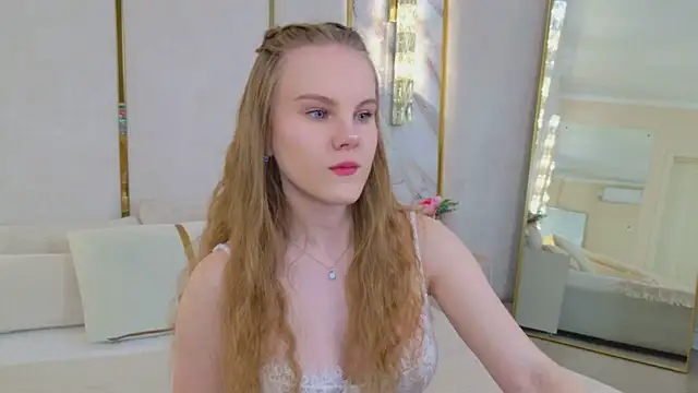 Lili_Lohan's Live Chat Room