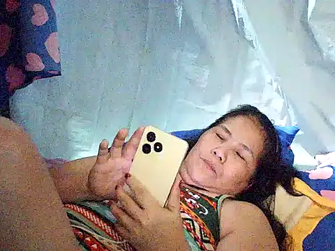 חדר צ'אט בשידור חי של milagrose_rose