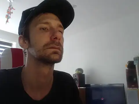 iLoveElusiveCats' Live Sex Cam Show