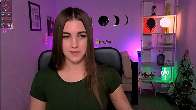 lina_fox12 Adlı Modelin Canlı Sohbet Odası