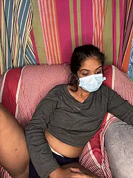 غرفة دردشة SukiyamaAsia المباشرة