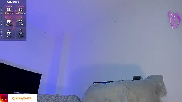 Anny_ferrer1 élő chatszobája