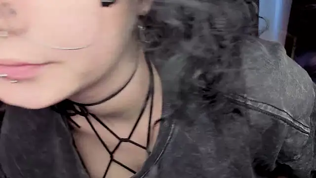 חדר צ'אט בשידור חי של MileyRood