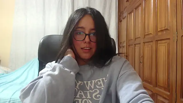 Venus_cat_ – live chatrum