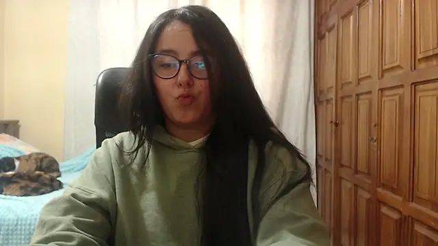 Venus_cat_ Adlı Modelin Canlı Sohbet Odası