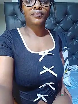غرفة دردشة DirtySweetlola32 المباشرة