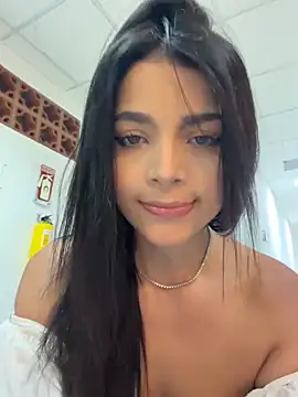 غرفة دردشة ArieliciousXXX المباشرة