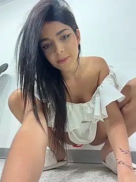 ArieliciousXXX Live Chatrum