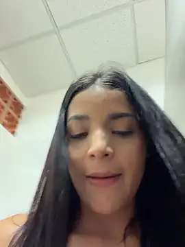 Sala de chat en directo de ArieliciousXXX