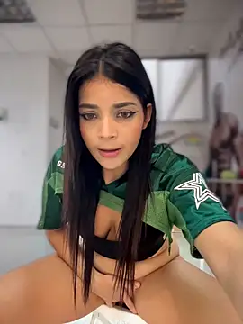 ArieliciousXXX 실시간 채팅방